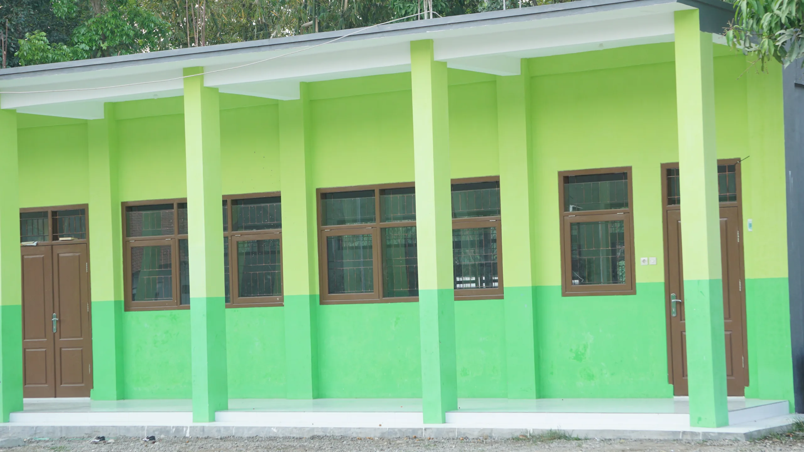 Praktikum Sains di Laboratorium Terpadu SMA Ahlul Irfan