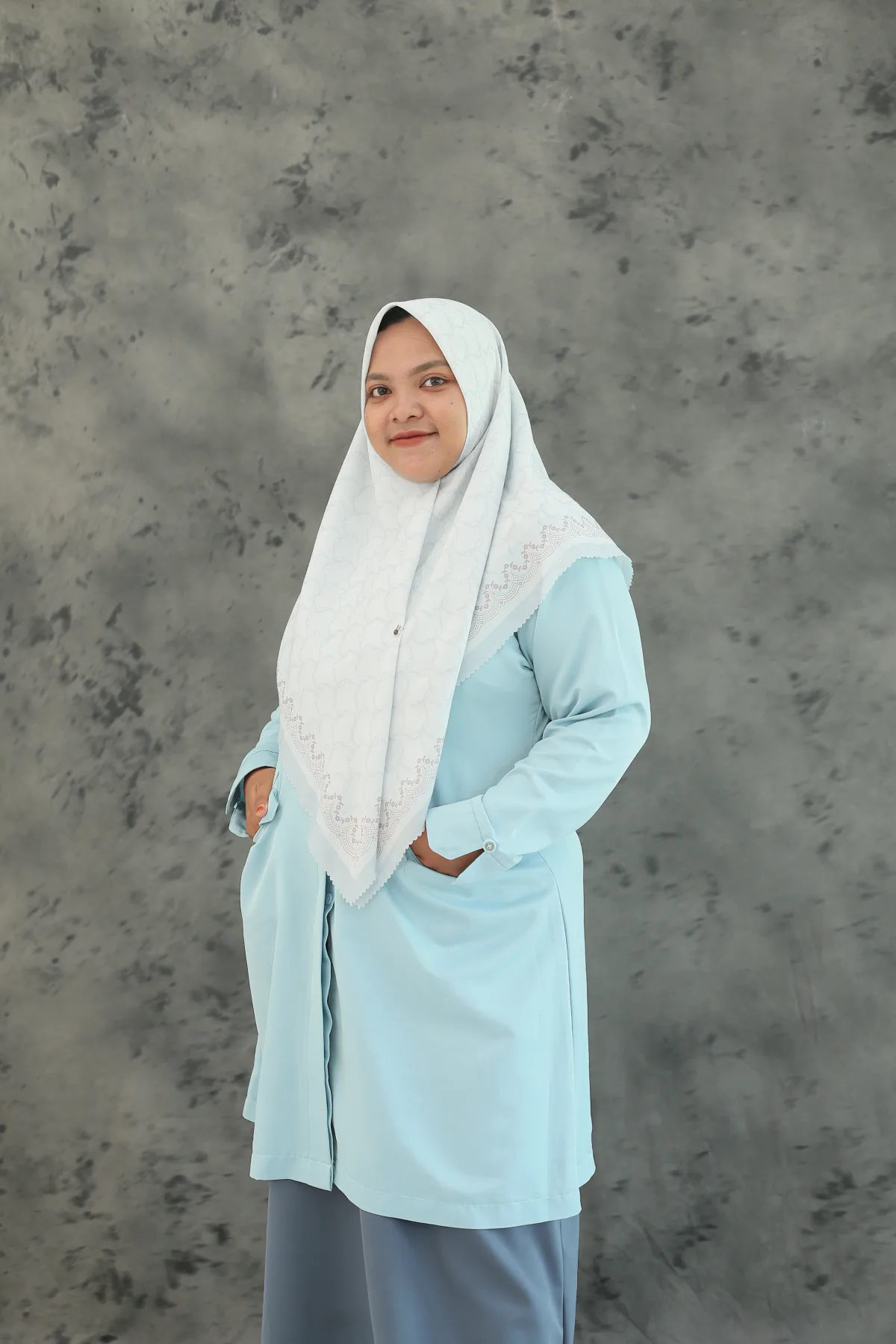 Wiwindari Uswatul J, S.Pd., Gr